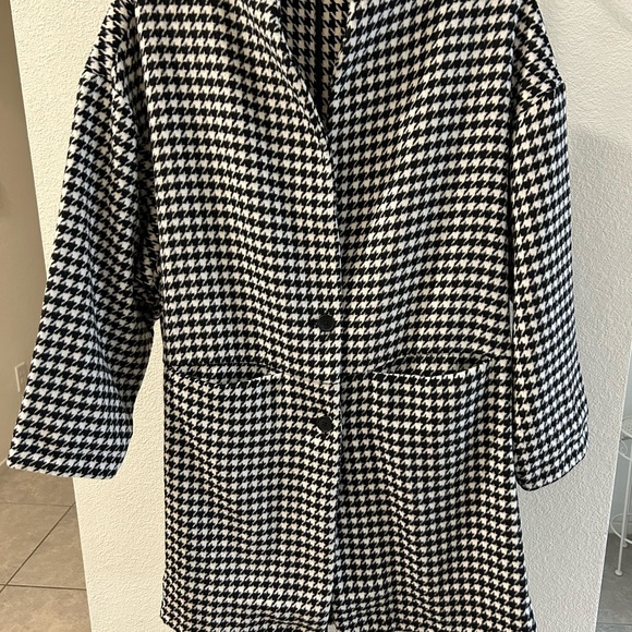 Old Navy Jackets & Blazers - Women’s knee length coat. A bit oversized. New